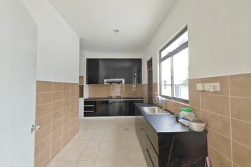 Super Link Corner House For Sale @ Horizon Hills