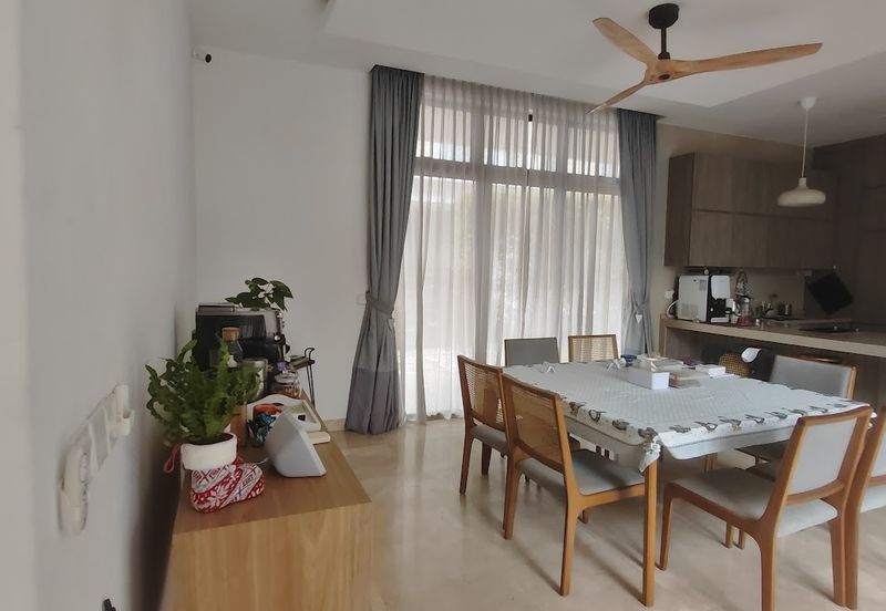 Noble Park @ East Ledang