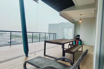 Somerset Puteri Harbour