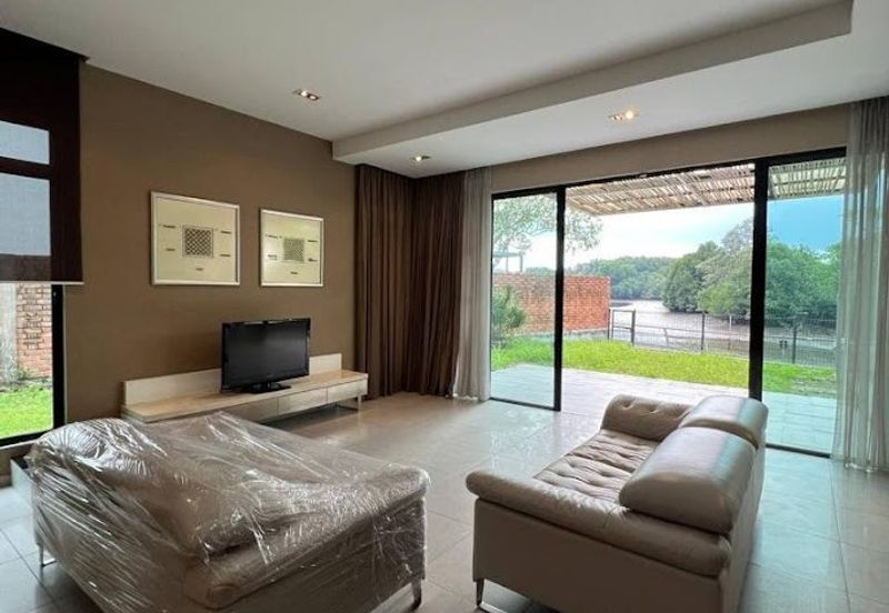 The WaterEdge Residences