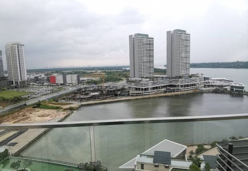 Puteri Cove Residences