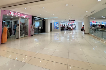 Suria Sabah Retail Shop Lot For Sale