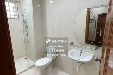 Taman Mont Tiara  Semi D Corner  For Sale