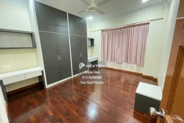 Taman Mont Tiara  Semi D Corner  For Sale