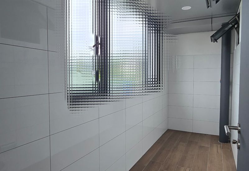 Frontage Commercial Building Ground Floor For Rent