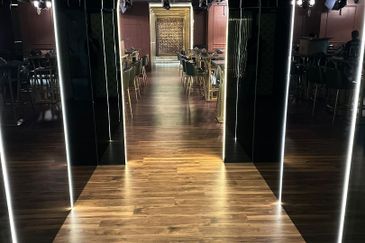 Aeropod Commercial Square