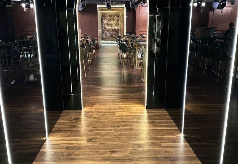 Aeropod Commercial Square