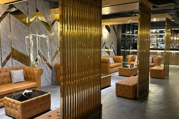 Aeropod Commercial Square