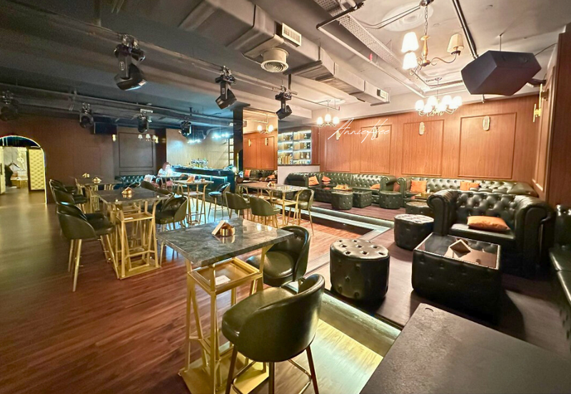 Aeropod Commercial Square