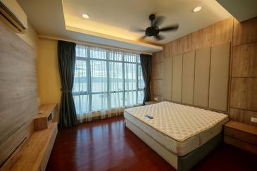 PELAGOS DESIGNER SUITES @ WATERFRONT