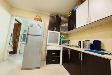 Taman Seri Borneo End Corner Terrace House for Sale