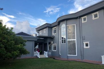 Bungalow Putatan For Sale