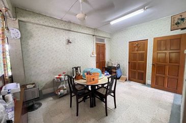 Taman Friendly Fu Yen Villa Bungalow For Sale 