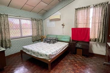 Taman Friendly Fu Yen Villa Bungalow For Sale 