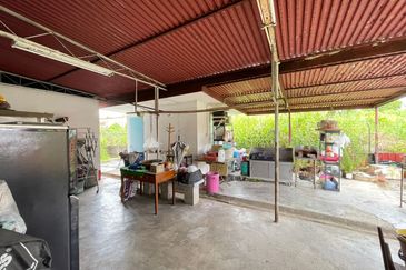 Taman Friendly Fu Yen Villa Bungalow For Sale 