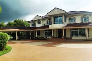 Private Bungalow @ Kota Kinabalu For Sale 