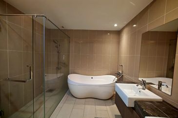 PELAGOS DESIGNER SUITES @ WATERFRONT