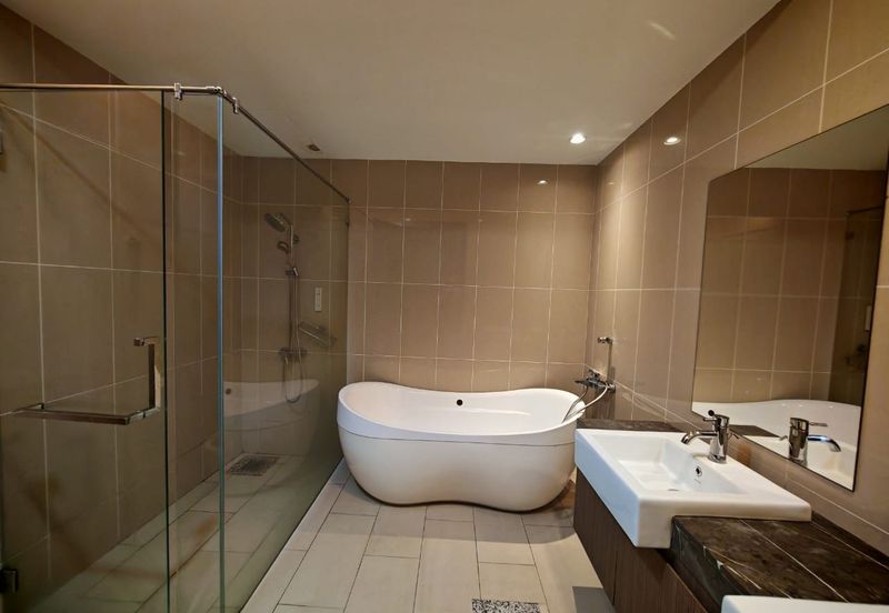 PELAGOS DESIGNER SUITES @ WATERFRONT