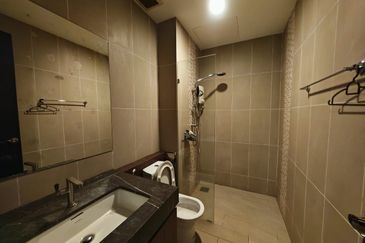 PELAGOS DESIGNER SUITES @ WATERFRONT