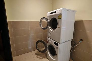 PELAGOS DESIGNER SUITES @ WATERFRONT