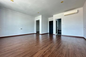 Likas Semi Detached 2-Storey House For Sale