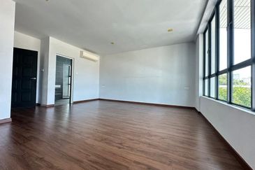 Likas Semi Detached 2-Storey House For Sale