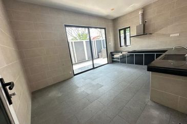Likas Semi Detached 2-Storey House For Sale