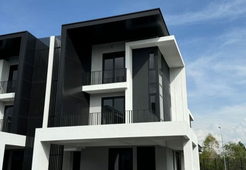 Lume Home End Corner Lot Semi-D For Sale