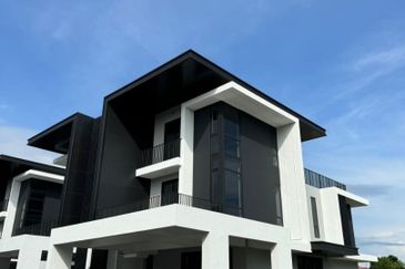 Lume Home End Corner Lot Semi-D For Sale