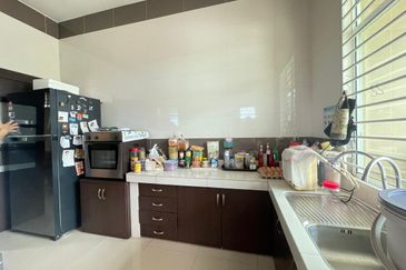 Penampang Single Storey Landed Bungalow House For Sale