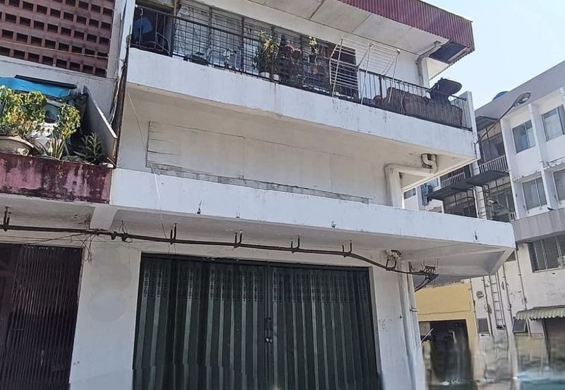 HSK Light Industrial Inanam 2-Storey Shop Corner Lot For Sale 