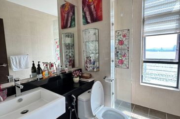 The Peak Vista (Likas)