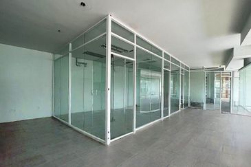 Inanam Frontage Spacious Warehouse cum Office For Rent