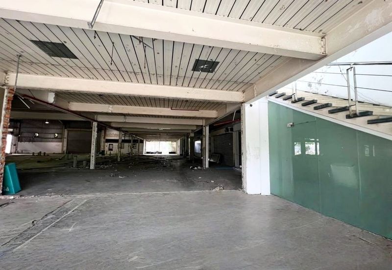 Inanam Frontage Spacious Warehouse cum Office For Rent