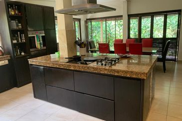 Taman Kingfisher Double Storey Bungalow For Sale