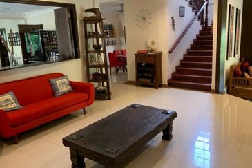 Taman Kingfisher Double Storey Bungalow For Sale