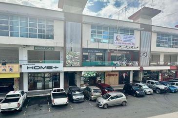Pavilion Bundusan 3 Storey Shop lot For Sale
