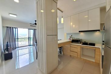 The Peak Soho Condominium Unit For Sale