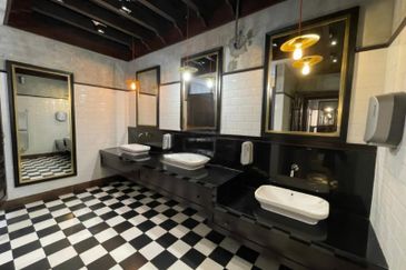 KK Riverson the Walk Shop Office Unit For Rent