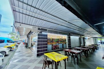Sadong Jaya 4-Storey Shop Lot TL999 For Sale