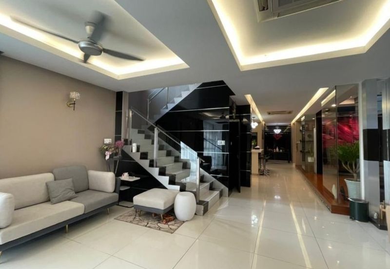 Taman Ujiana Kingfisher