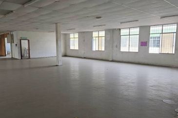 Warehouse cum Office @ Kolombong For Rent