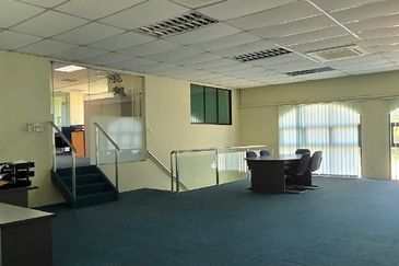 KKIP Spacious Land with Building For Sale