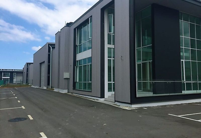 Frontage KKIP Semi Detached Warehouse For Rent 