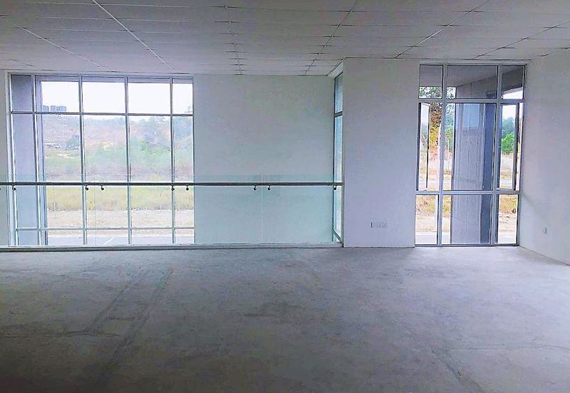 Frontage KKIP Semi Detached Warehouse For Rent 