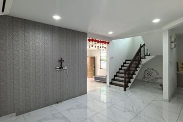 Taman Fabulosa | Hilltop | Semi-Detached Double Storey | FOR SALE  