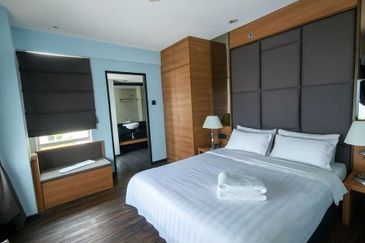 CL 999 | Kota Kinabalu 3 Star Hotel  | 3 Storey  Building For Sale