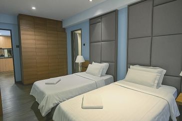 CL 999 | Kota Kinabalu 3 Star Hotel  | 3 Storey  Building For Sale