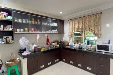 Taman Imperial Villa  Terrace  Fully Furnished