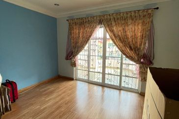 Taman Imperial Villa  Terrace  Fully Furnished